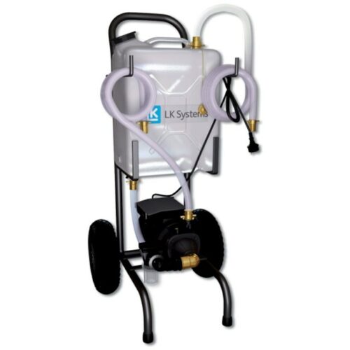 Vattenpumpsystem från LK Systems med slangar och elektrisk pump.